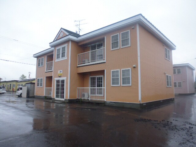 ラッキー・ストリッジⅠの物件外観写真