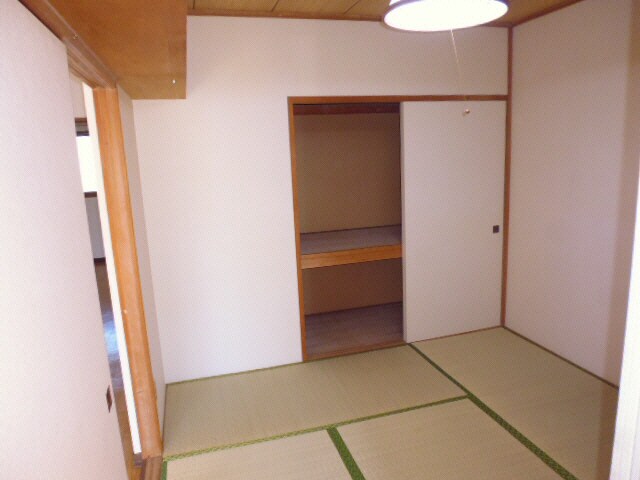 シャトーレの物件内観写真