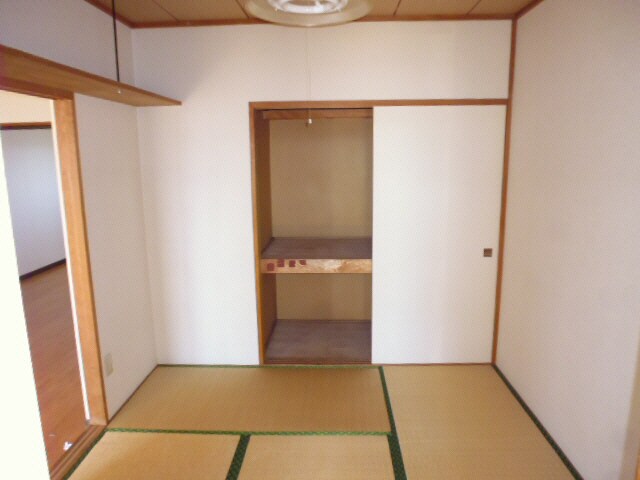 シャトーレの物件内観写真