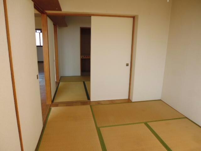 シャトーレの物件内観写真