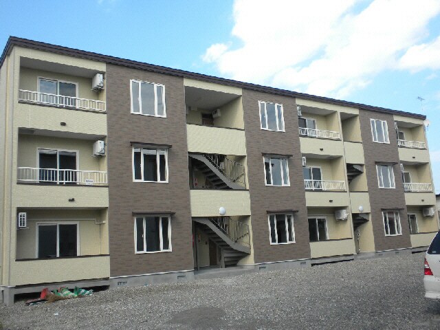 バップバーレンN館の物件外観写真