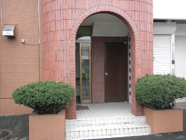 レジデンス西岡の物件外観写真