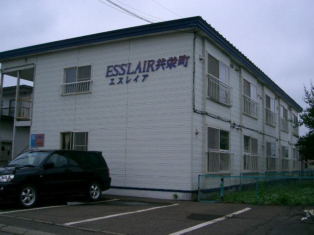 エスレイア共栄町の物件外観写真