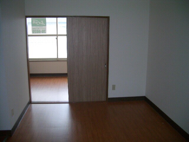 エスレイア共栄町の物件内観写真