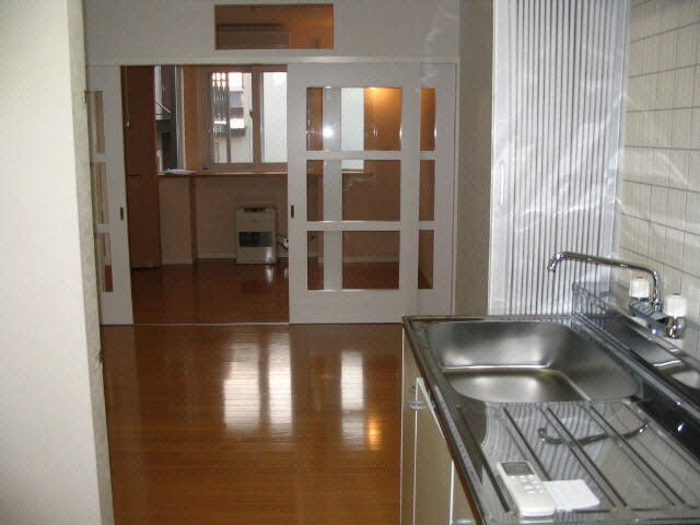 ヴィラ・ナヴォーナの物件内観写真