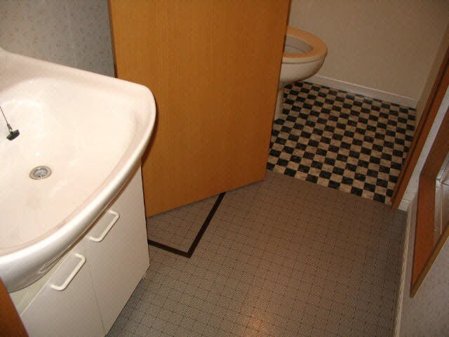 ヴィラ・ナヴォーナの物件内観写真