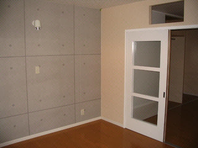 ヴィラ・ナヴォーナの物件内観写真