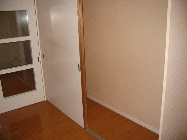 ヴィラ・ナヴォーナの物件内観写真