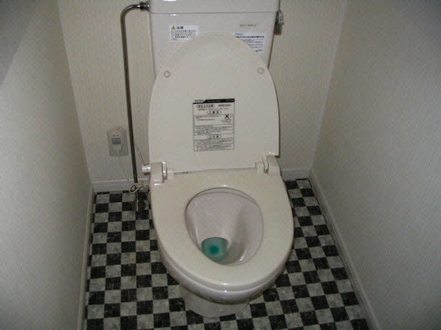 ヴィラ・ナヴォーナの物件内観写真