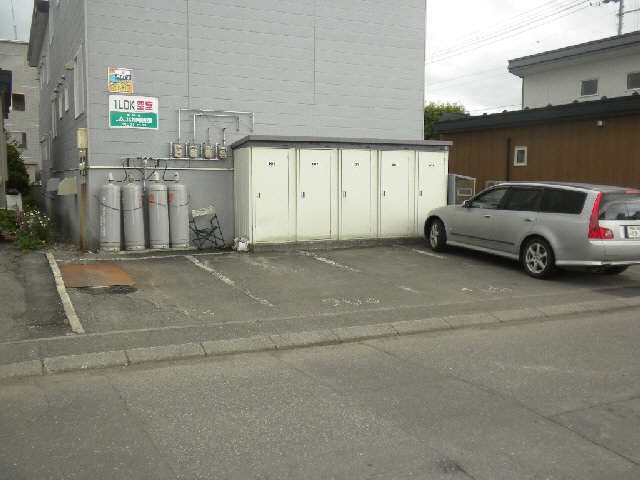 フォルセティ8の物件外観写真