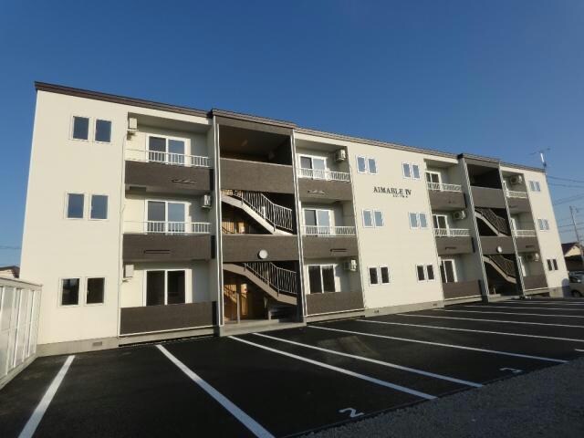 エマーブルⅣの物件外観写真