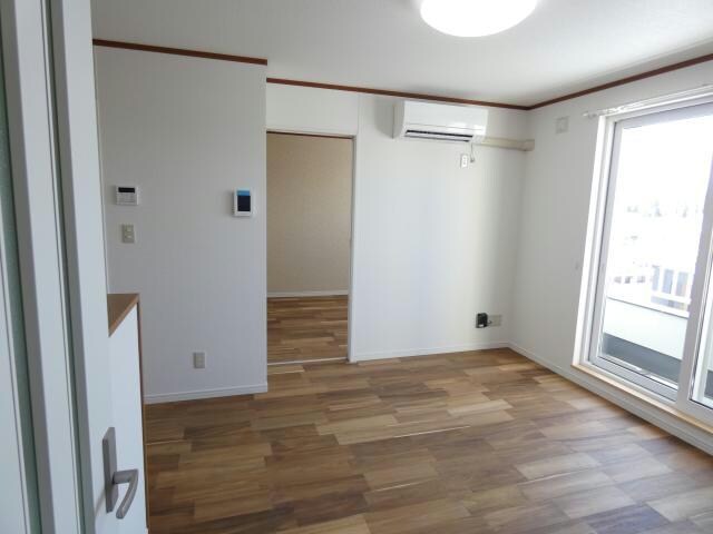 エマーブルⅣの物件内観写真