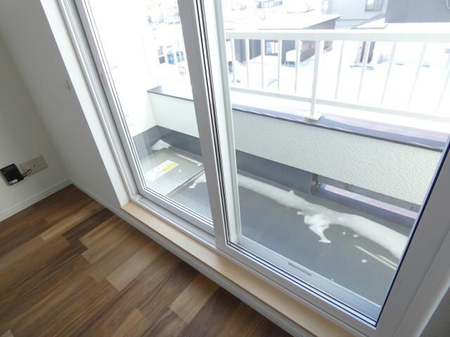 エマーブルⅣの物件内観写真