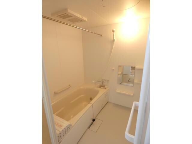 エマーブルⅣの物件内観写真