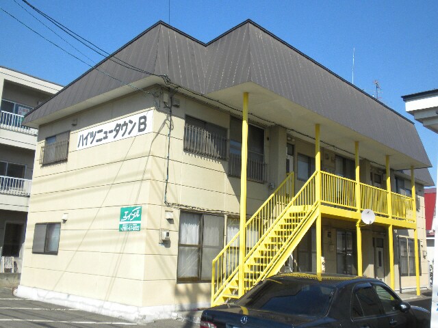 ハイツニュータウンBの物件外観写真