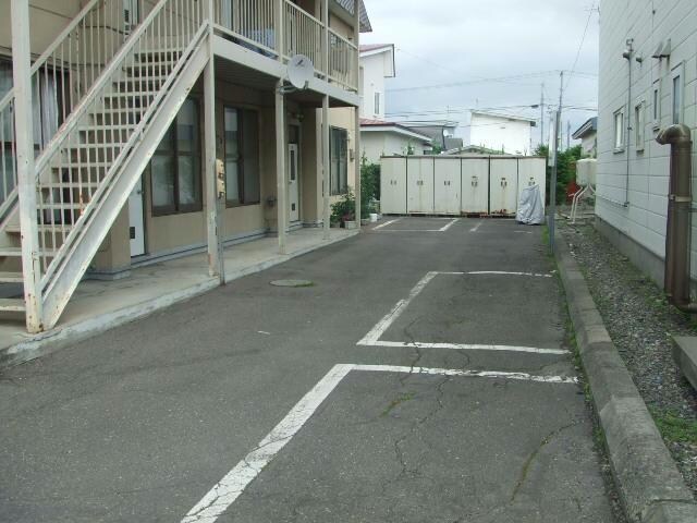 ハイツニュータウンBの物件外観写真