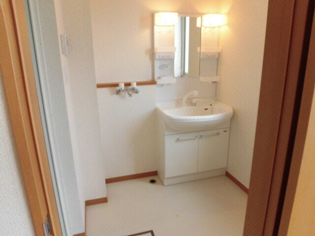 ユトリロ鳳乃舞B棟の物件内観写真