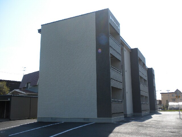 クローバーハイツⅡの物件外観写真