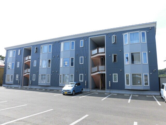 ユトリロ鳳乃舞B棟の物件外観写真