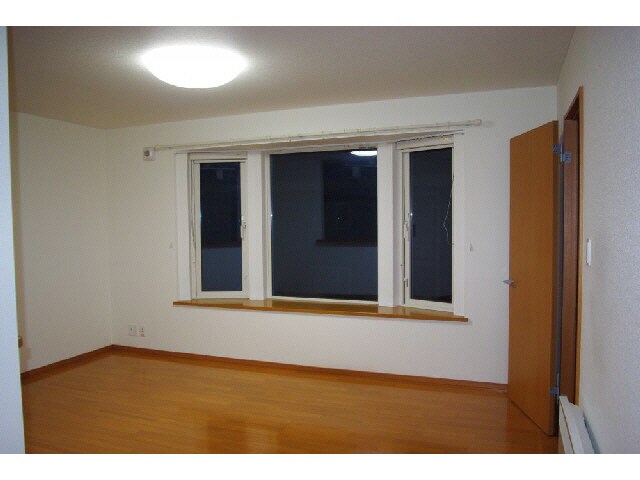 ユトリロ鳳乃舞B棟の物件内観写真