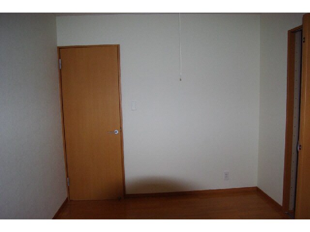 ユトリロ鳳乃舞B棟の物件内観写真