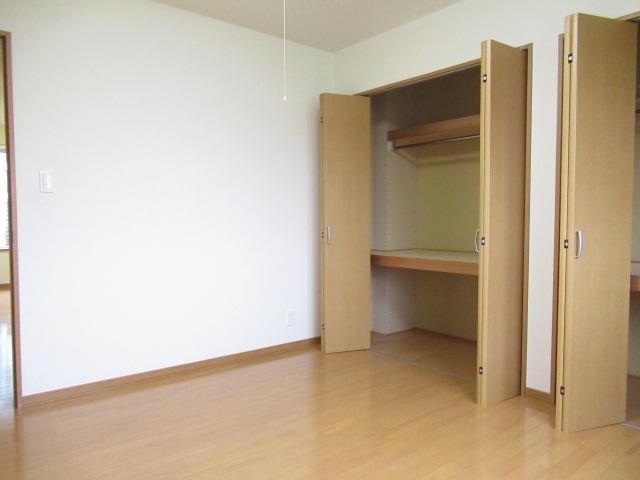 ユトリロ鳳乃舞B棟の物件内観写真