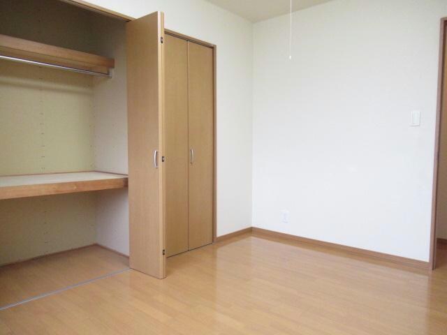 ユトリロ鳳乃舞B棟の物件内観写真