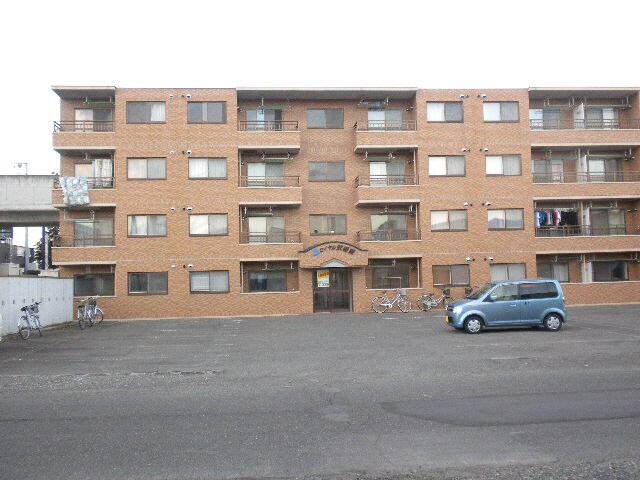 ロイヤル弐番館の物件外観写真