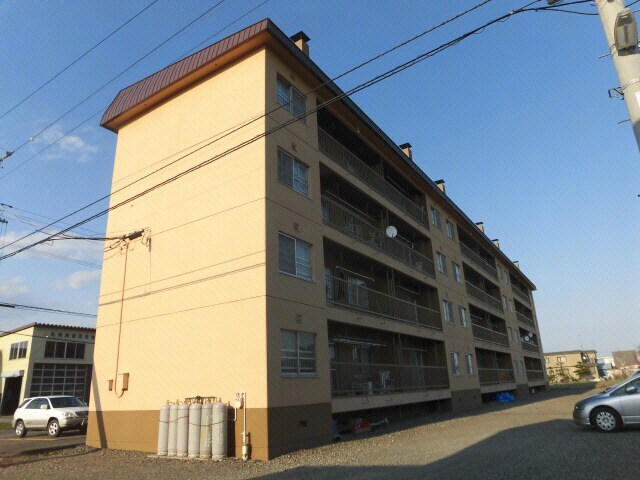 マンション鹿内の物件外観写真