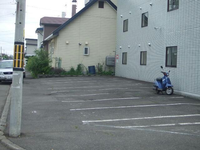 ラ・ポレールの物件外観写真