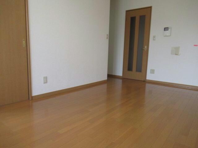 ヴィラ円山1の物件内観写真