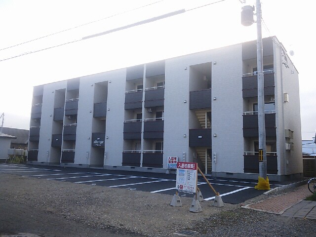 アロンジェの物件外観写真