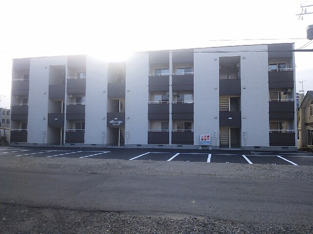 アロンジェの物件外観写真