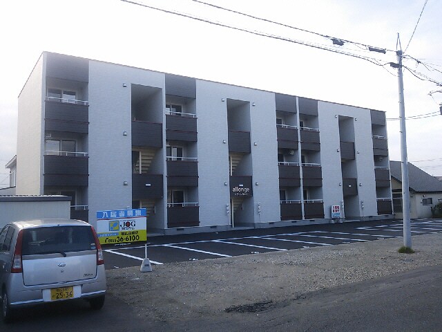 アロンジェの物件外観写真