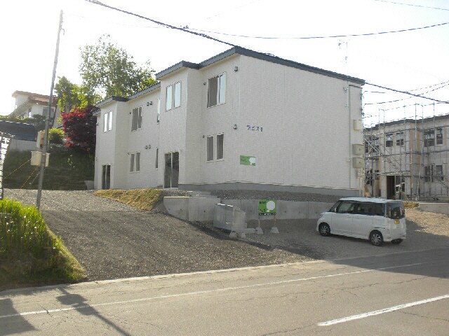 ラピスの物件外観写真