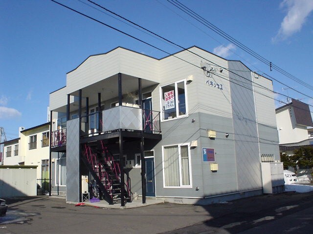 ベネッセⅢの物件外観写真