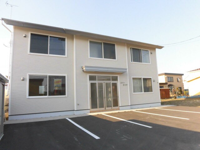 リバーサイドの物件外観写真