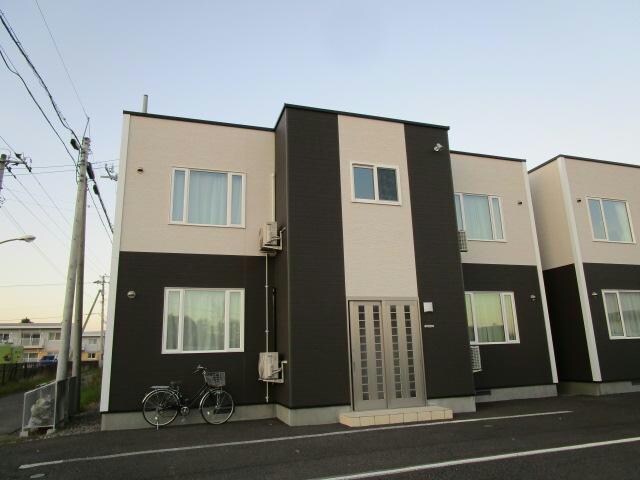 プードリエボアAⅡの物件外観写真