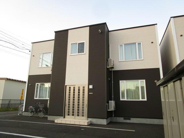 プードリエボアAⅡの物件外観写真