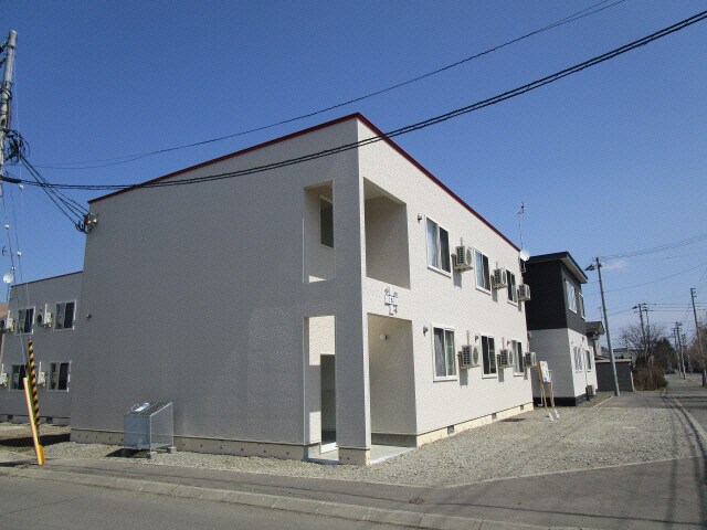 EST01(南棟)の物件外観写真