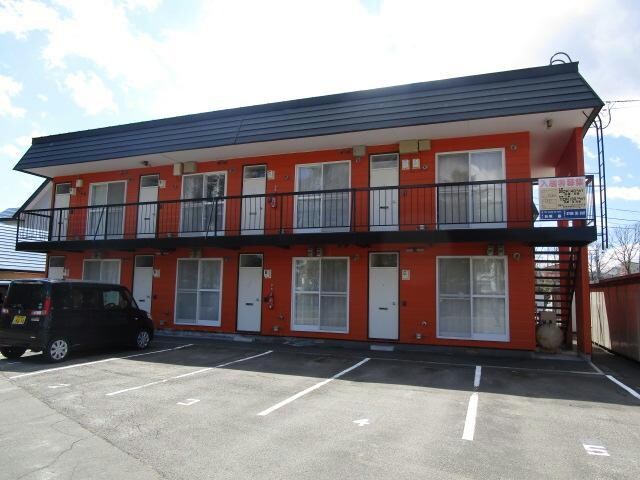 コスモハイツＢ棟の物件外観写真