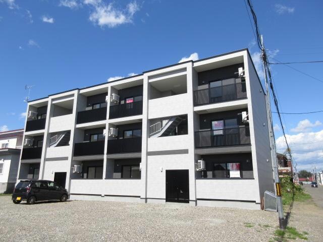 BAOBAB白樺Ⅱの物件外観写真