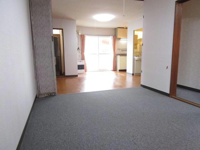 コスモハイツA棟の物件内観写真