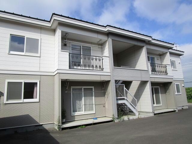 プリオール三田ⅠⅡの物件外観写真