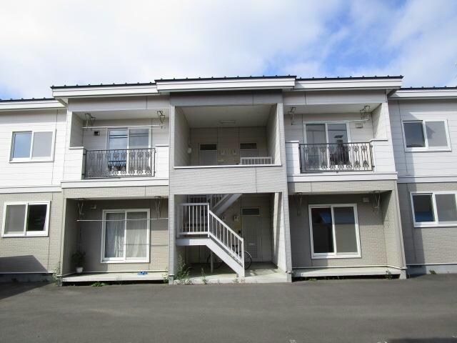 プリオール三田ⅠⅡの物件外観写真