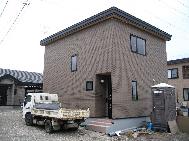 西16南5借家（18-20）2階建の物件外観写真