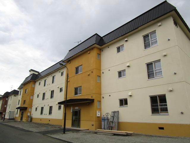 オム301の物件外観写真