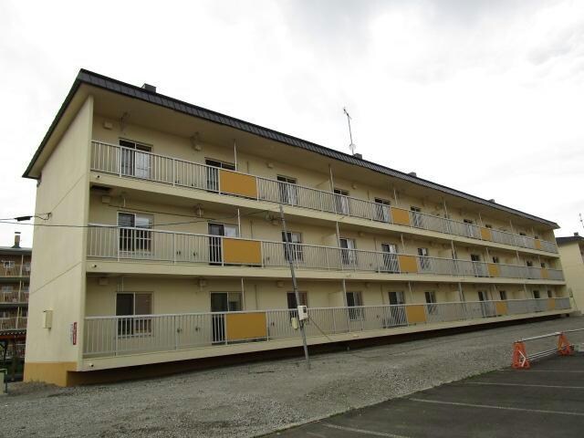 オム301の物件外観写真