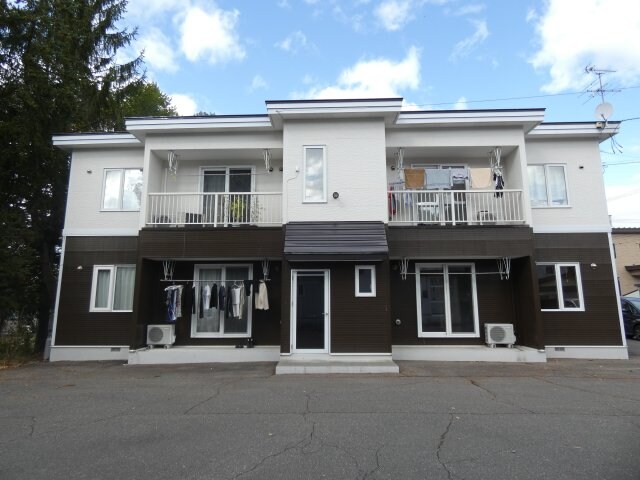 ディアーナBの物件外観写真