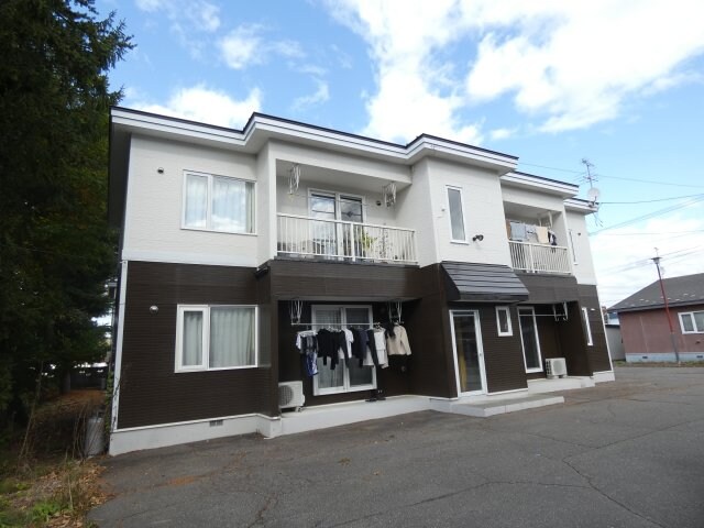 ディアーナBの物件外観写真